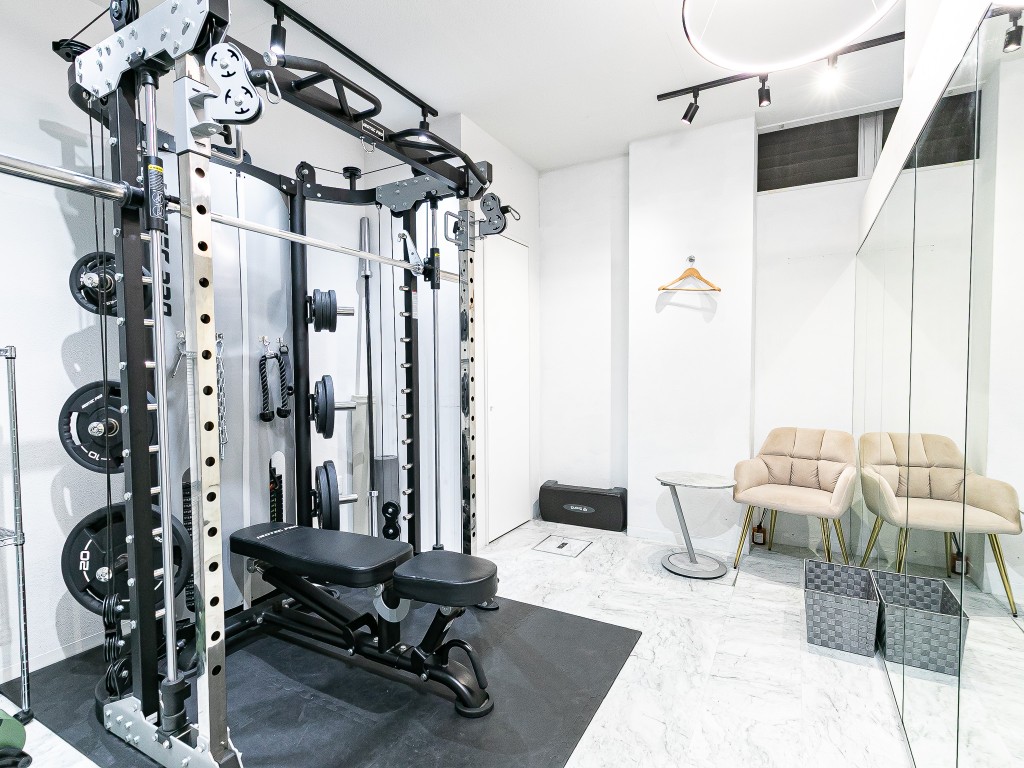 NATURAL FITNESSのスタジオ内観